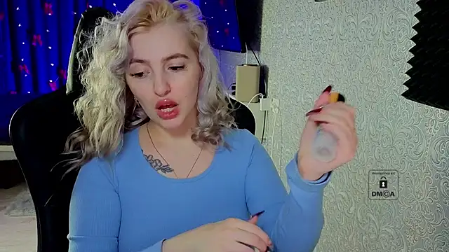 Eva Vibe  online show from March 6, 2026, 3:07 pm