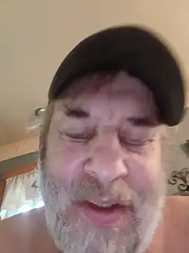 FragrantToe529 online show from June 15, 2026, 1:33 pm