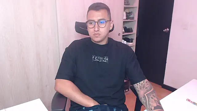 DanteVesper online show from April 17, 2026, 2:14 am