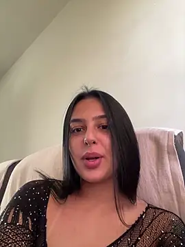 jujuarantes  2026 online show from April 30, 2026, 2:57 pm