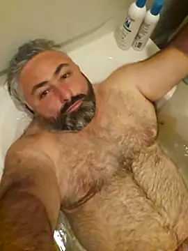 MacGuyver20 online show from February 11, 2026, 5:18 am