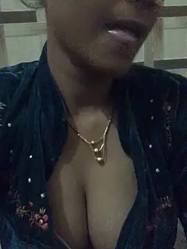 Snapshot of Coll-Girl chatting on December 23, 2025, 8:57 am Coll-Girl online show from December 23, 2025, 8:57 am