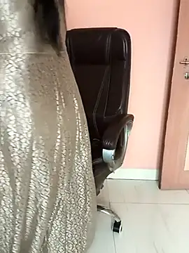 Deshi bhabhi143 online show from July 25, 2026, 6:10 am