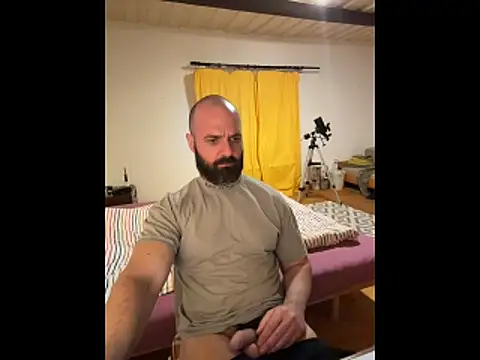 Snapshot of DamonSalvatore2 chatting on March 5, 2026, 6:37 pm DamonSalvatore2 online show from March 5, 2026, 6:37 pm