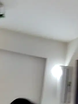 -Lovely-y online show from April 15, 2026, 4:18 am