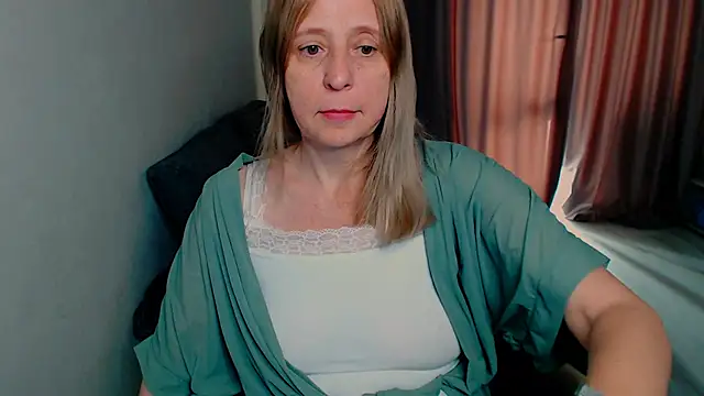 Snapshot of MiLenaMilf chatting on June 2, 2026, 5:29 am MiLenaMilf online show from June 2, 2026, 5:29 am
