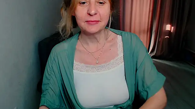 Snapshot of MiLenaMilf chatting on May 22, 2026, 4:32 am MiLenaMilf online show from May 22, 2026, 4:32 am