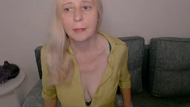 MiLenaMilf online show from September 10, 2025, 7:18 am