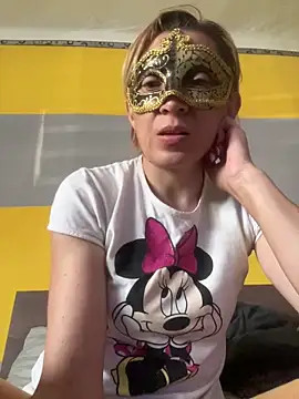 SexyMamiVee online show from May 10, 2026, 3:36 pm