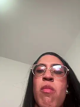 Snapshot of ValentinaEvanz chatting on July 8, 2026, 10:21 pm ValentinaEvanz online show from July 8, 2026, 10:21 pm