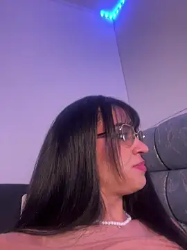 Snapshot of ValentinaEvanz chatting on July 24, 2026, 2:46 pm ValentinaEvanz online show from July 24, 2026, 2:46 pm