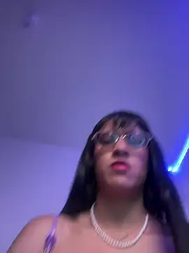 Snapshot of ValentinaEvanz chatting on July 26, 2026, 1:51 pm ValentinaEvanz online show from July 26, 2026, 1:51 pm