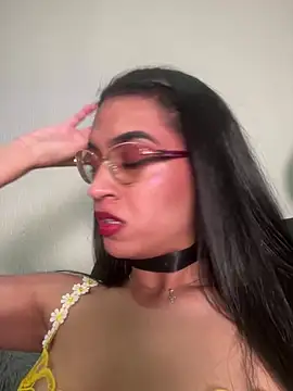 ValentinaEvanz online show from June 18, 2026, 9:09 pm