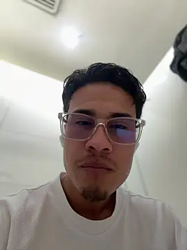 Snapshot of Latin_Paisa_Boy chatting on July 28, 2026, 7:37 pm Latin Paisa Boy online show from July 28, 2026, 7:37 pm