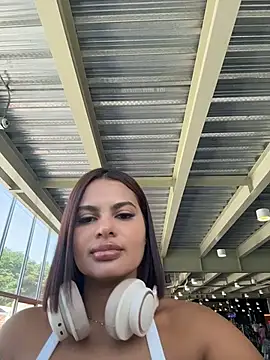 Snapshot of Irina_Velvett chatting on June 24, 2026, 3:32 pm Irina Velvett online show from June 24, 2026, 3:32 pm