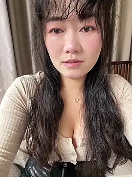 Molly-xiao online show from March 1, 2026, 2:22 am