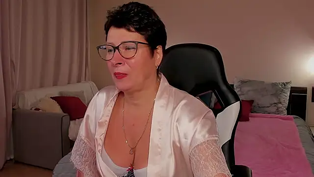 JennyMons online show from July 31, 2026, 8:14 am