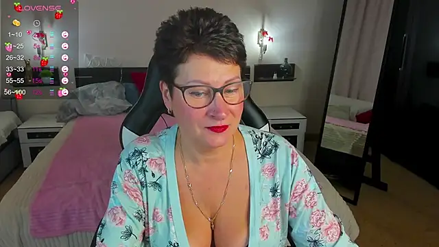 JennyMons online show from July 12, 2026, 7:53 am