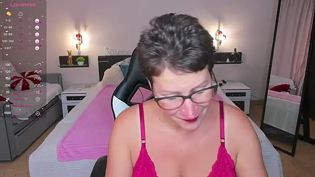 JennyMons online show from July 21, 2026, 7:42 am