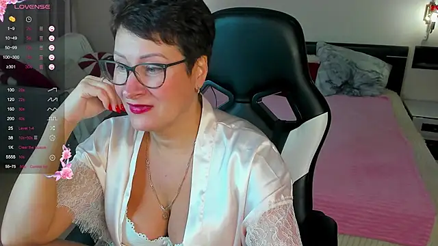 JennyMons online show from July 11, 2026, 7:52 am