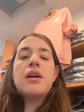 lele202526 online show from April 16, 2026, 5:25 pm