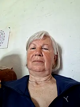 KlaudiaDarling online show from May 4, 2026, 8:06 am
