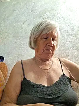 Snapshot of KlaudiaDarling chatting on June 19, 2026, 7:03 am KlaudiaDarling online show from June 19, 2026, 7:03 am