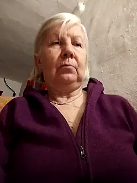 KlaudiaDarling online show from February 19, 2026, 4:04 pm