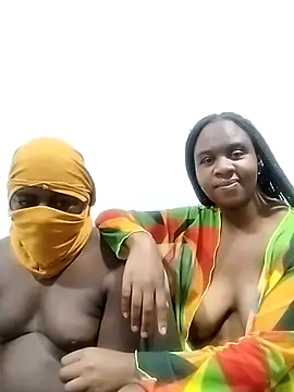 Snapshot of Bra-G chatting on February 17, 2026, 8:39 pm Bra-G online show from February 17, 2026, 8:39 pm