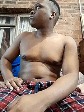 Snapshot of Julio_Don_Dada chatting on July 1, 2026, 11:27 pm Julio Don Dada online show from July 1, 2026, 11:27 pm