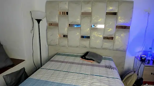 Silver Breeze online show from March 5, 2026, 6:48 pm