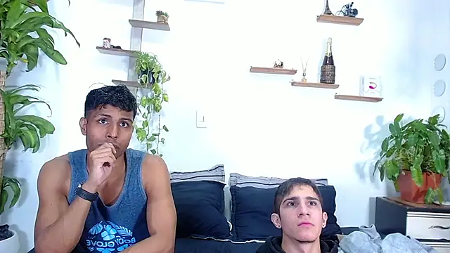 Snapshot of Interracial_Snow_Bunny chatting on February 16, 2026, 9:13 pm Interracial Snow Bunny online show from February 16, 2026, 9:13 pm