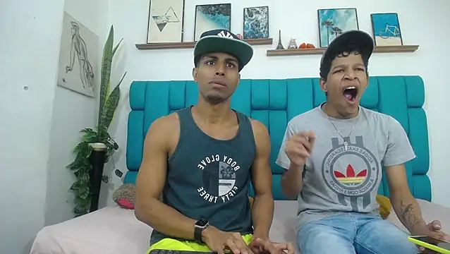 Snapshot of Interracial_Snow_Bunny chatting on March 24, 2026, 8:09 pm Interracial Snow Bunny online show from March 24, 2026, 8:09 pm