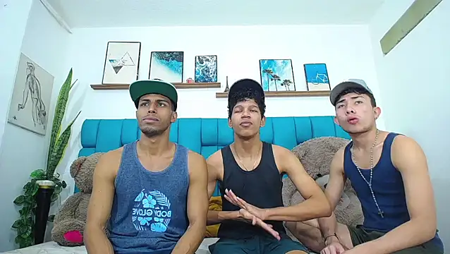 Snapshot of Interracial_Snow_Bunny chatting on March 23, 2026, 8:19 pm Interracial Snow Bunny online show from March 23, 2026, 8:19 pm