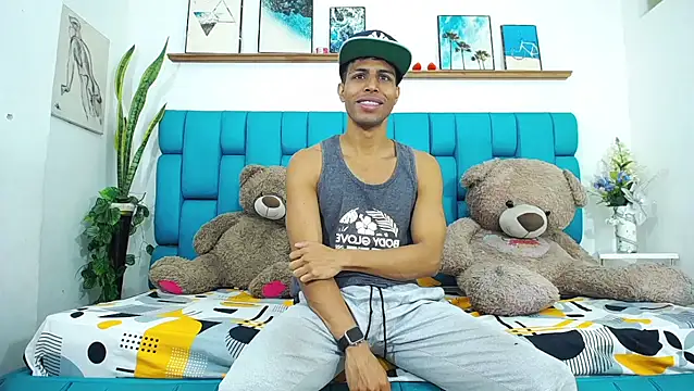 Snapshot of Interracial_Snow_Bunny chatting on March 10, 2026, 1:26 pm Interracial Snow Bunny online show from March 10, 2026, 1:26 pm