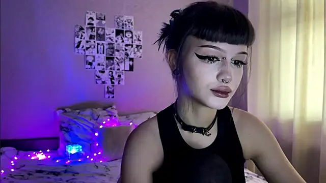 dieonisiaaaa online show from January 14, 2026, 6:39 am