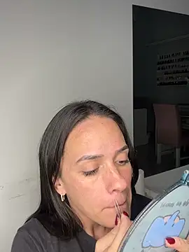 donatella07 online show from April 24, 2026, 11:07 pm