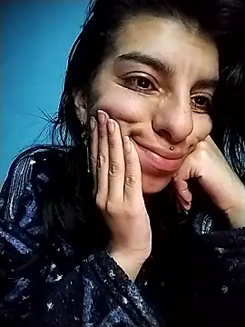 Snapshot of Alma_Kieran chatting on January 9, 2026, 3:35 am Alma Kieran online show from January 9, 2026, 3:35 am