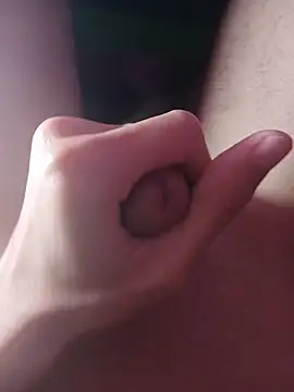 TrebleShebeen online show from February 12, 2026, 11:04 pm