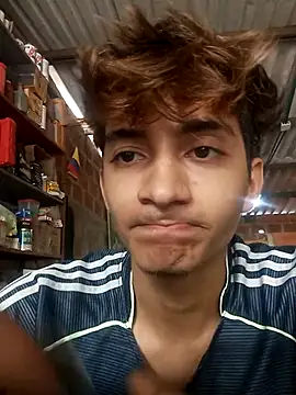 Snapshot of Andy_Kein chatting on February 18, 2026, 7:21 pm Andy Kein online show from February 18, 2026, 7:21 pm