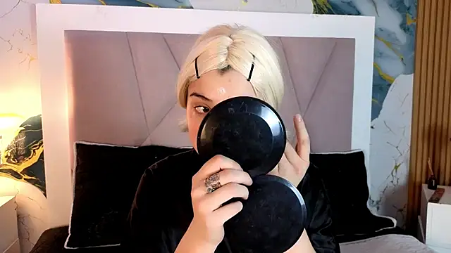 Sienna Desiree online show from June 21, 2026, 6:52 am