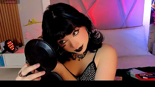 Sienna Desiree online show from April 30, 2026, 2:57 pm