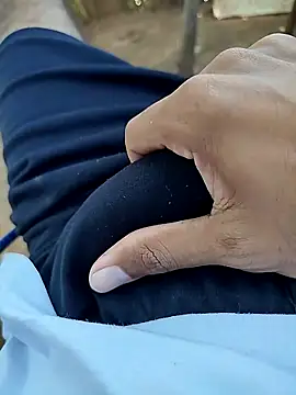 vitorpau22cm online show from February 5, 2026, 5:09 pm