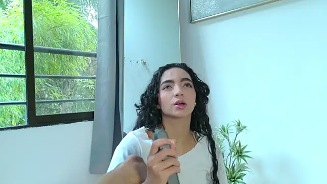 adelineevs online show from January 11, 2026, 9:22 pm