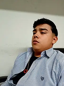 Yosoyelmismo-6737 online show from January 11, 2026, 11:11 pm