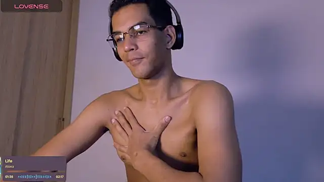 Pikashu7u7 online show from March 7, 2026, 3:35 am