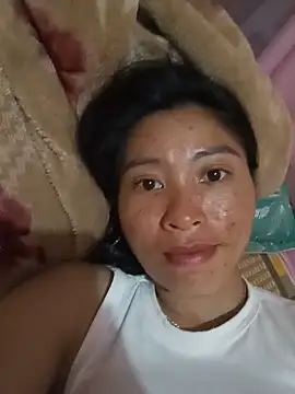 Snapshot of Hiniyk2 chatting on July 2, 2026, 3:23 am Hiniyk2 online show from July 2, 2026, 3:23 am
