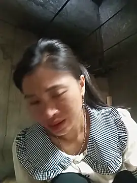 Hiniyk2 online show from June 7, 2026, 1:11 am