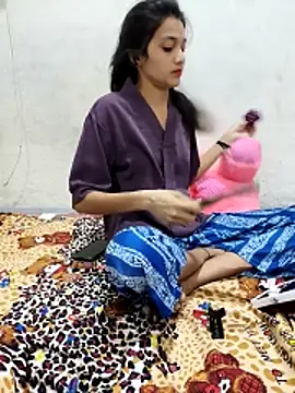 Snapshot of Honey_lily-93 chatting on March 10, 2026, 7:56 am Honey lily-93 online show from March 10, 2026, 7:56 am