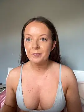 Nova-Vixen online show from June 14, 2026, 9:21 am